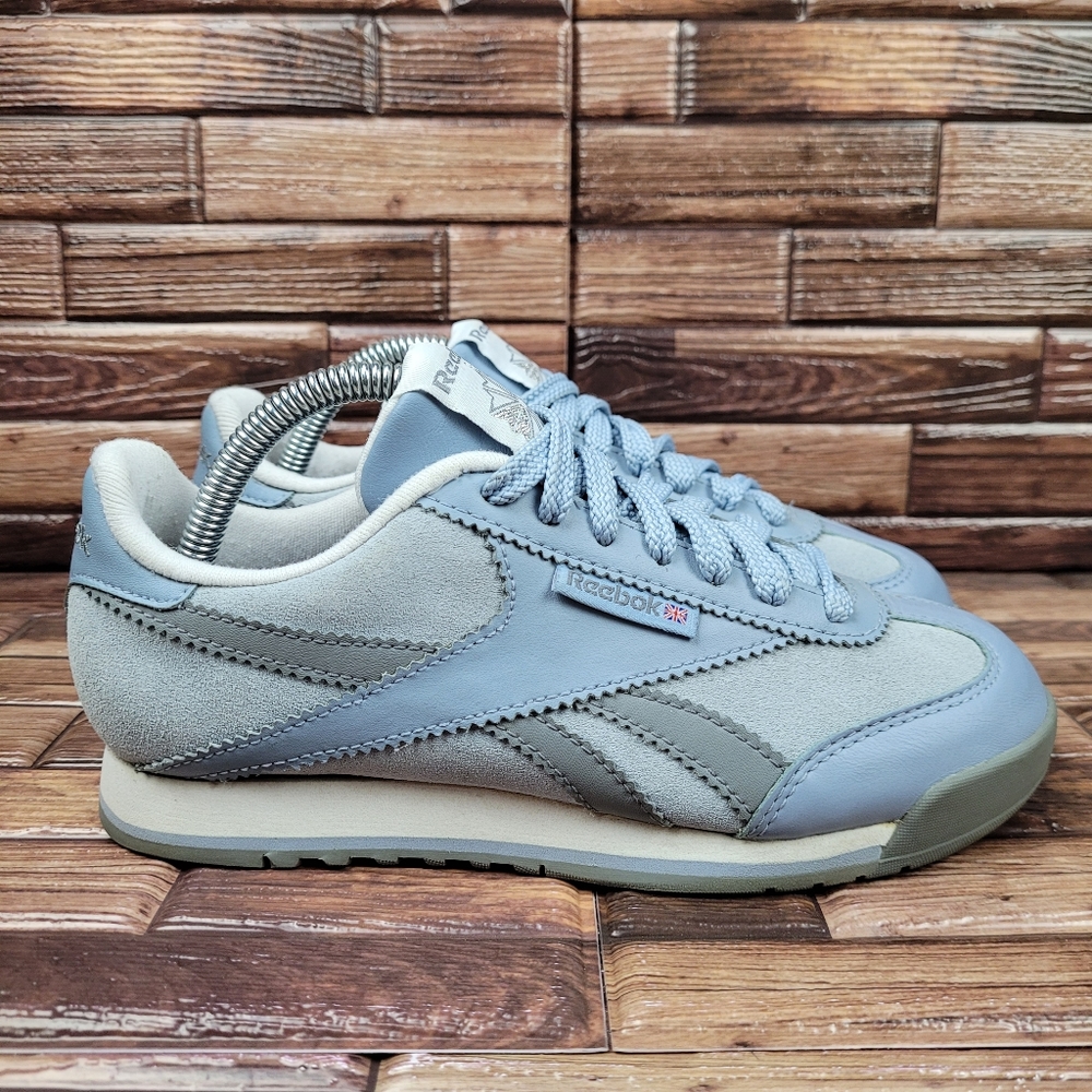 Reebok Classic Sneakers Size 5.5